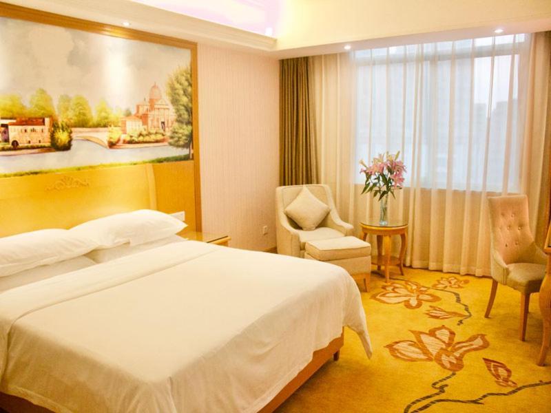 Vienna Hotel Banxuegang Road Shenzhen Buitenkant foto