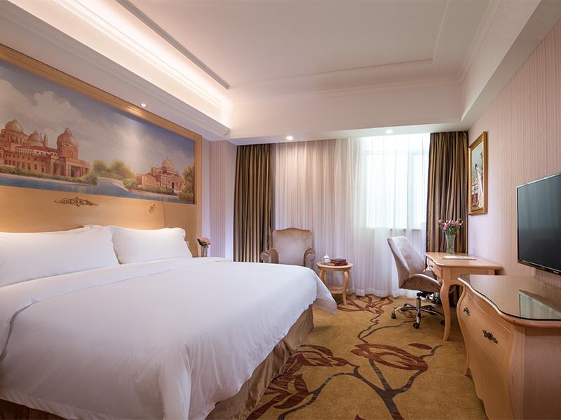Vienna Hotel Banxuegang Road Shenzhen Buitenkant foto
